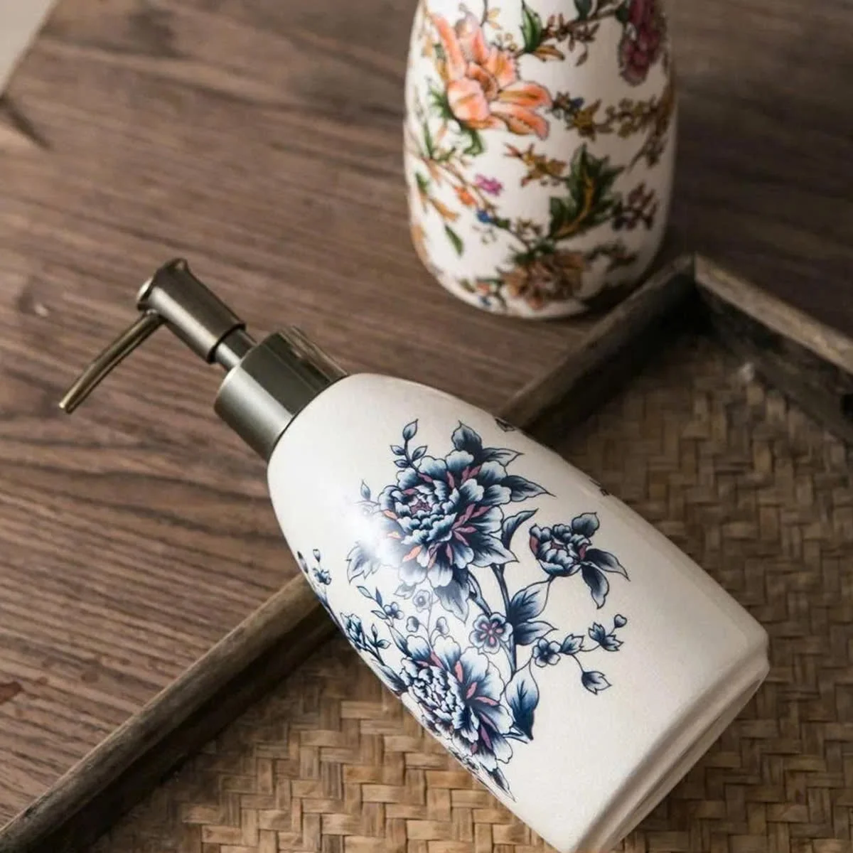 BÌNH XỊT RỬA TAY HOA XANH 3