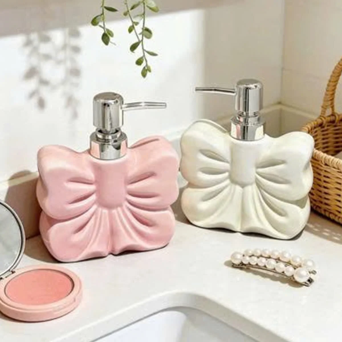 BÌNH XỊT RỬA TAY MÀU TRẮNG 3