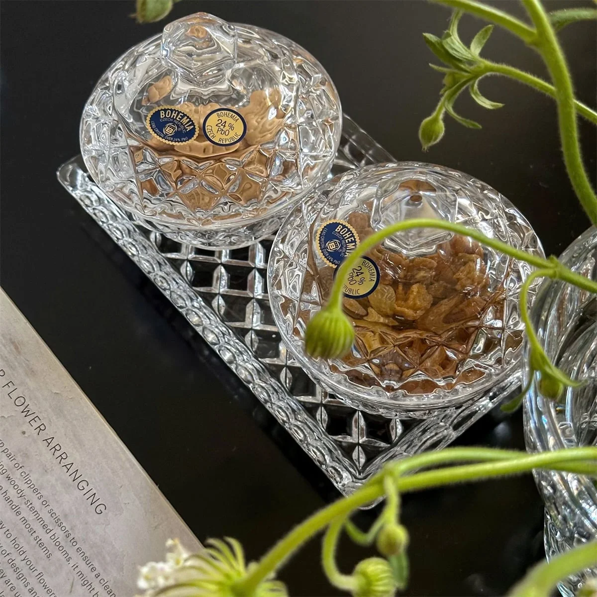ĐĨA PHA LÊ 19CM CRYSTAL 4