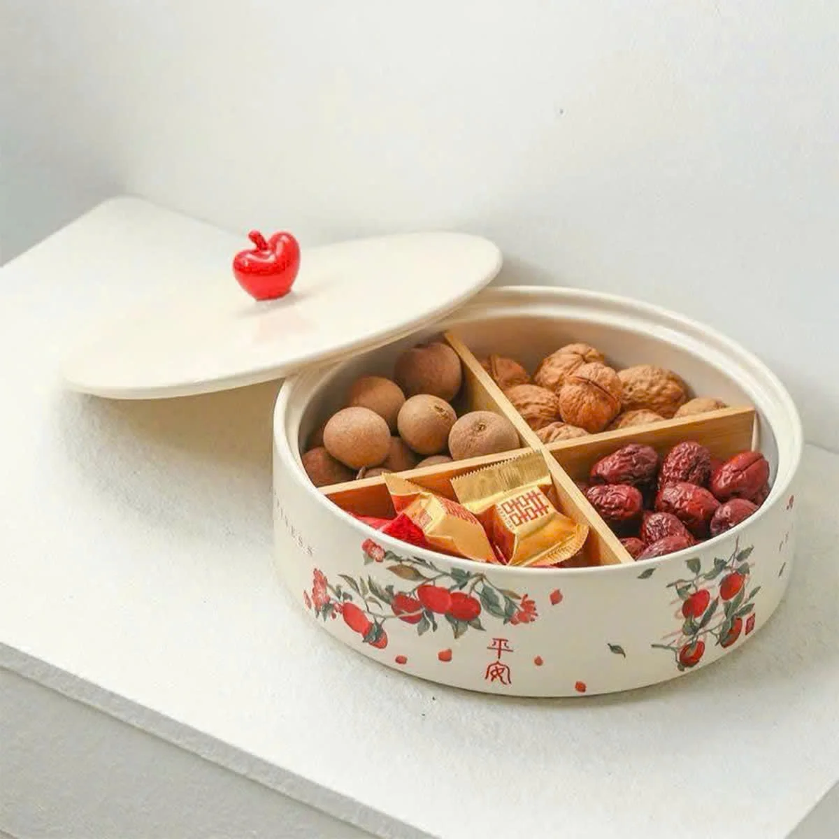 KHAY MỨT TÁO ĐỎ 4