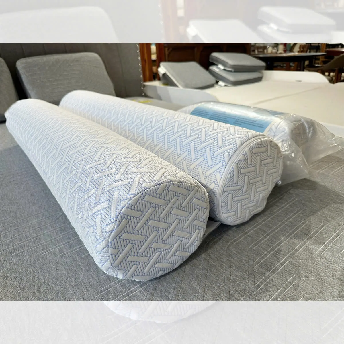 RUỘT GỐI ÔM MEMORY FOAM 3