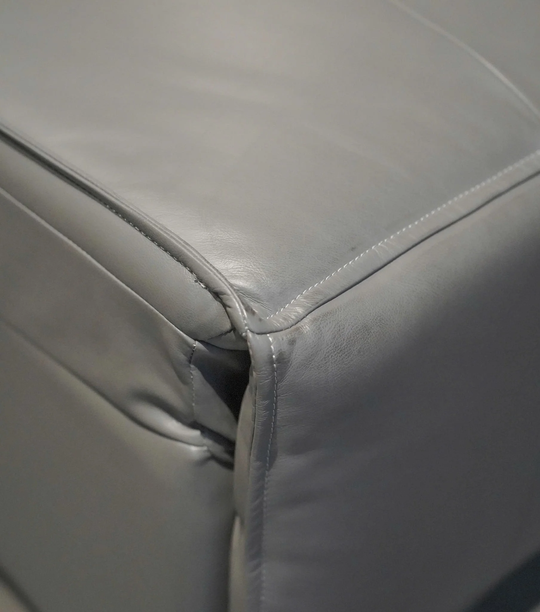 GHẾ SOFA DA BÒ 2 CHỖ 5