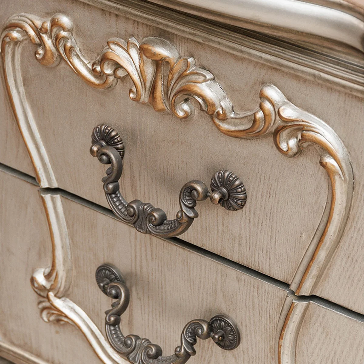 TỦ ĐẦU GIƯỜNG VERSAILLES MÀU BẠC 5